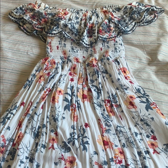 Floral DRESS - Picture 3 of 4